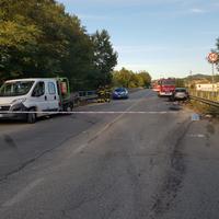 I mezzi di soccorso a Collecorvino per lo scontro tra auto e autocarro