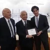 Il professor Antonino Zichichi premiato all'università dell'Aquila
