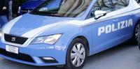 Un'auto della polizia di Pescara