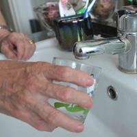 Allarme Ruzzo Reti: acqua torbida e non potabile dai rubinetti a Canzano e Castellalto