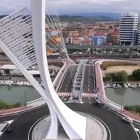 Una veduta di Pescara con il Ponte Flaiano