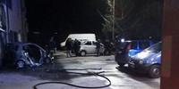Sulmona: la Smart diesel distrutta dal fuoco la notte scorsa in via XXV Aprile