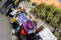 I ragazzi del Ravasco con i cartelli durante il sit-in