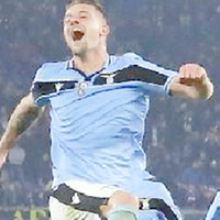 L'esultanza di Milinkovic Savic, autore del gol vittoria della Lazio sull'Inter