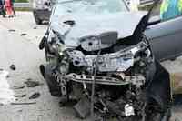 L'auto del giovane di Lanciano dopo l'incidente (foto da quotidianomolise.it)