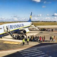 Ryanair, stop ai voli per Bucarest e Bergamo fino a metà aprile da e per l'aeroporto d'Abruzzo