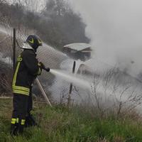 L'intervento dei vigili del fuoco in località Sant'Atto di Teramo