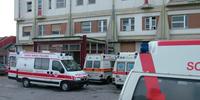 Mezzi di soccorso davanti all'ospedale di Avezzano
