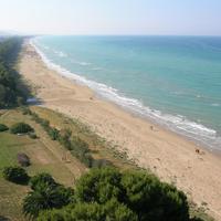 La spiaggia della Torre di Cerrano tra Pineto e Silvi