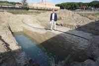 Il sindaco Carlo Masci davanti agli scavi nel Rampigna