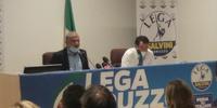 Matteo Salvini all'Emiciclo con i dirigenti della Lega (foto di Raniero Pizzi)