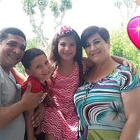 Carla, la volontaria tornata dal Venezuela, con la sua famiglia