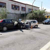 Lo scontro frontale tra le due auto sulla statale 16, a Fossacesia