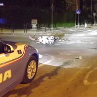 Incidente stradale nella notte a Pescara, ferita una ragazza minorenne