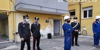 I carabinieri con il capitano Di Mauro e i tecnici Ater al Ferro di cavallo (foto G.Lattanzio)