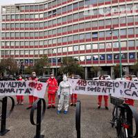 La protesta dei medici del 118 convenzionati a Pescara (foto G.Lattanzio)