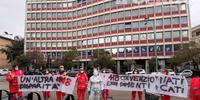 La protesta dei medici del 118 convenzionati a Pescara (foto G.Lattanzio)