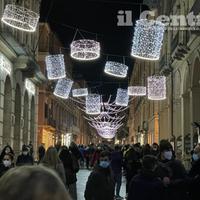 Teramo, Natale 2020: luminarie accese su corso San Giorgio (fotoservizio di Luciano Adriani)