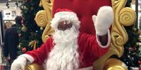 Babbo Natale saluta i bambini nel centro di Lanciano: è polemica per le dichiarazioni di una maestra elementare