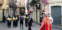 La processione nel centro storico (foto da Comune Chieti)