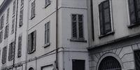 La casa di via Milano, a Como, dove Angelina Pedraglio fu uccisa mentre si affacciava a una finestra del secondo piano (foto La Provincia di Sondrio)