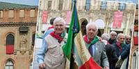 Guido Pallozzi (a destra), 96 anni, partigiano della Brigata Maiella
