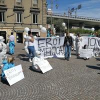 La manifestazione degli operatori socio sanitari a Pescara