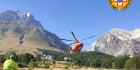 I soccorsi del Cnsas e dell'elicottero del 118 sul Gran Sasso