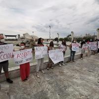 Un'immagine della protesta alla Nave di Cascella (foto Giampiero Lattanzio)