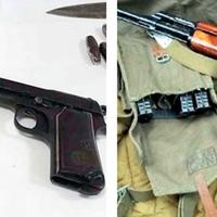 Una pistola con il silenziatore e un kalashnikov simili a quelle sequestrate dai carabinieri a Casalincontrada