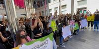 La manifestazione di protesta degli studenti dell'Ipsia Marino di Teramo (foto L. Adriani)