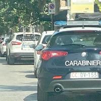 I carabinieri in via Pescara: la zona dello Scalo è stata teatro dell’ultima rissa tra i locali della movida