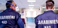 I carabinieri del Nas hanno sorpreso il medico mentre si faceva consegnare i soldi da una paziente