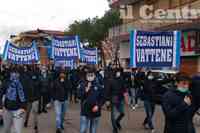 Il corteo di protesta dei tifosi del Pescara (foto Giampiero Lattanzio)