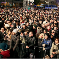 La folla durante un concerto di Capodanno in piazza Salotto, alcuni anni fa
