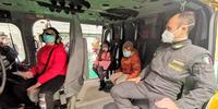 I bambini a bordo del nuovo elicottero AW139 della guardia di finanza di Pescara (foto G. Lattanzio)