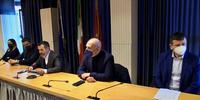 Al centro il sindaco di Pescara Carlo Masci durante la conferenza stampa