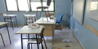 I danneggiamenti dei vandali in un raid di qualche tempo fa nella scuola Masci