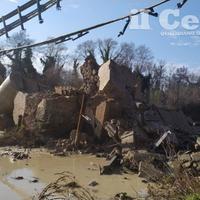 Il ponte di Guastacconcio crollato sul Sangro (foto m.d.n.)