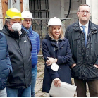 Foto di gruppo per i tecnici, i dirigenti del Provveditorato con il sindaco Pierluigi Biondi (foto di Raniero Pizzi)
