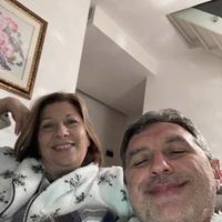 Il presidente della Regione Marco Marsilio insieme alla moglie