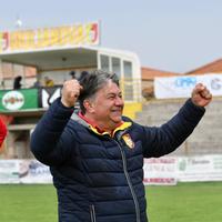 L'allenatore del Giulianova Luciano Cerasi
