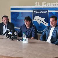 Da sinistra il nuovo ds Delli Carri, il presidente Sebastiani e il nuovo allenatore Colombo (foto di Giampiero Lattanzio)