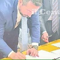 L’assessore Nicola Campitelli firma l’accordo per il nuovo corso di laurea
