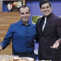 Lo chef Colonico (a sinistra) durante una trasmissione tv in Ecuador
