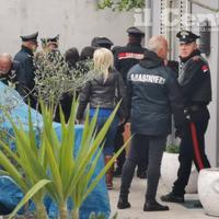 I carabinieri durante il blitz a Pescara nella zona del quartiere Rancitelli (foto G.Lattanzio)