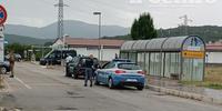 Polizia penitenziaria e agenti della Volante davanti al padiglione G8 dell'ospedale mentre viene visitato Messina Denaro (il Centro)