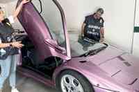 La Lamborghini Diablo 30° anniversario del valore di 400mila euro sequestrata dalla Finanza