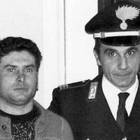 Alfonso D’Aponte al momento dell’arresto nel 1997 per l’omicidio della sorella