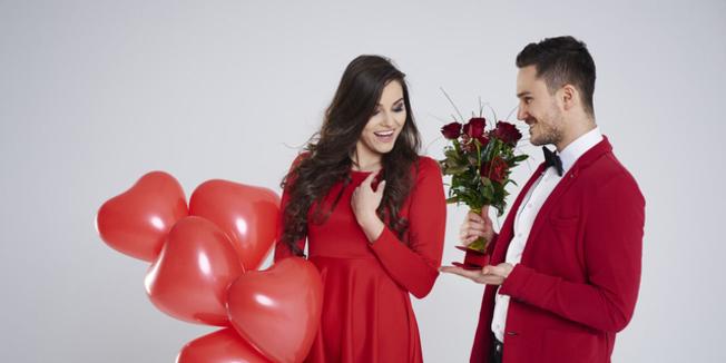San Valentino, cosa regalare al partner: idee regalo per donna e uomo